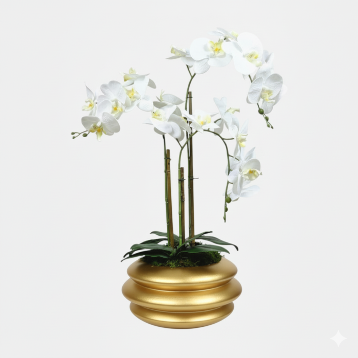 Arranjo de orquídeas em vaso de cerâmica dourado Solene