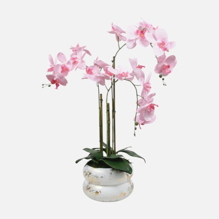 Arranjo de orquídeas em vaso de cerâmica branco e dourado Lumina - Rosa Claro
