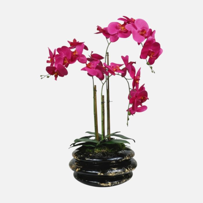 Arranjo de orquídeas em vaso de cerâmica perto e dourado Solene - Rosa Escuro